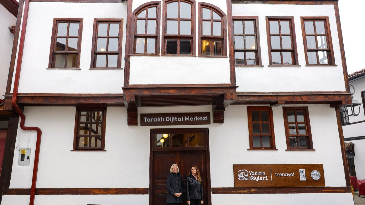 Yarının Köyleri projesinde üçüncü dijital merkez Taraklı’da açıldı