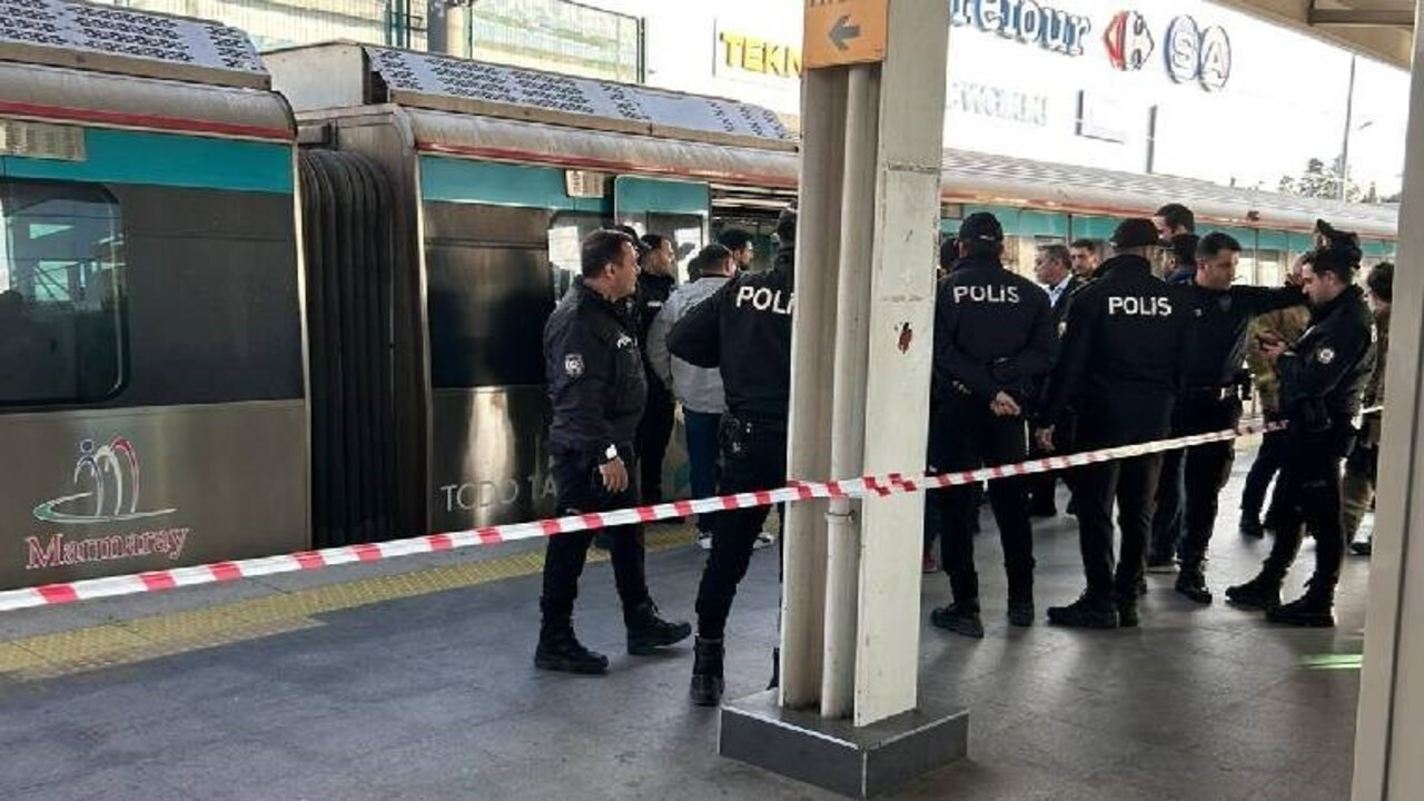 Marmaray'da intihar girişimi! Seferler gecikmeli olarak devam ediyor