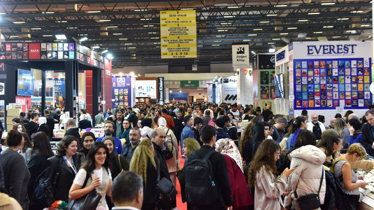 41. Uluslararası İstanbul Kitap Fuarı, “Çocukluk Şenliktir!” temasıyla kapılarını açtı