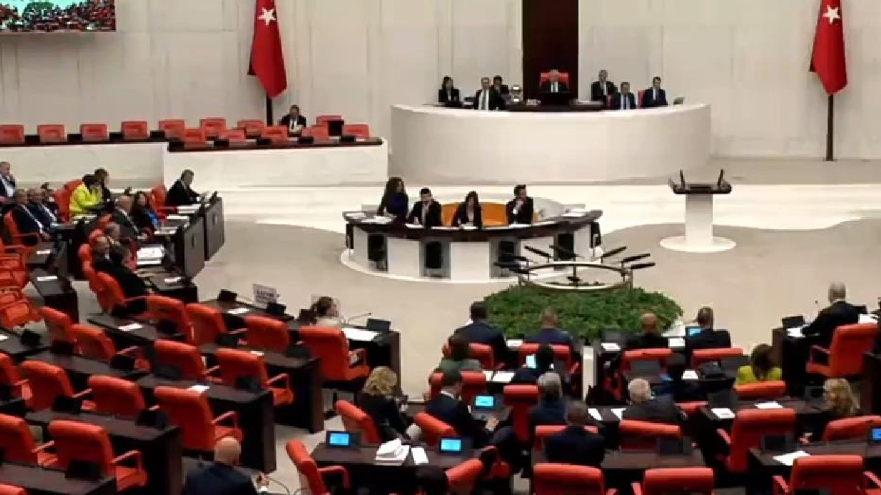 Meclis'te tansiyon yükseldi: Grup başkanvekilleri arasında 'kayyum' tartışması!