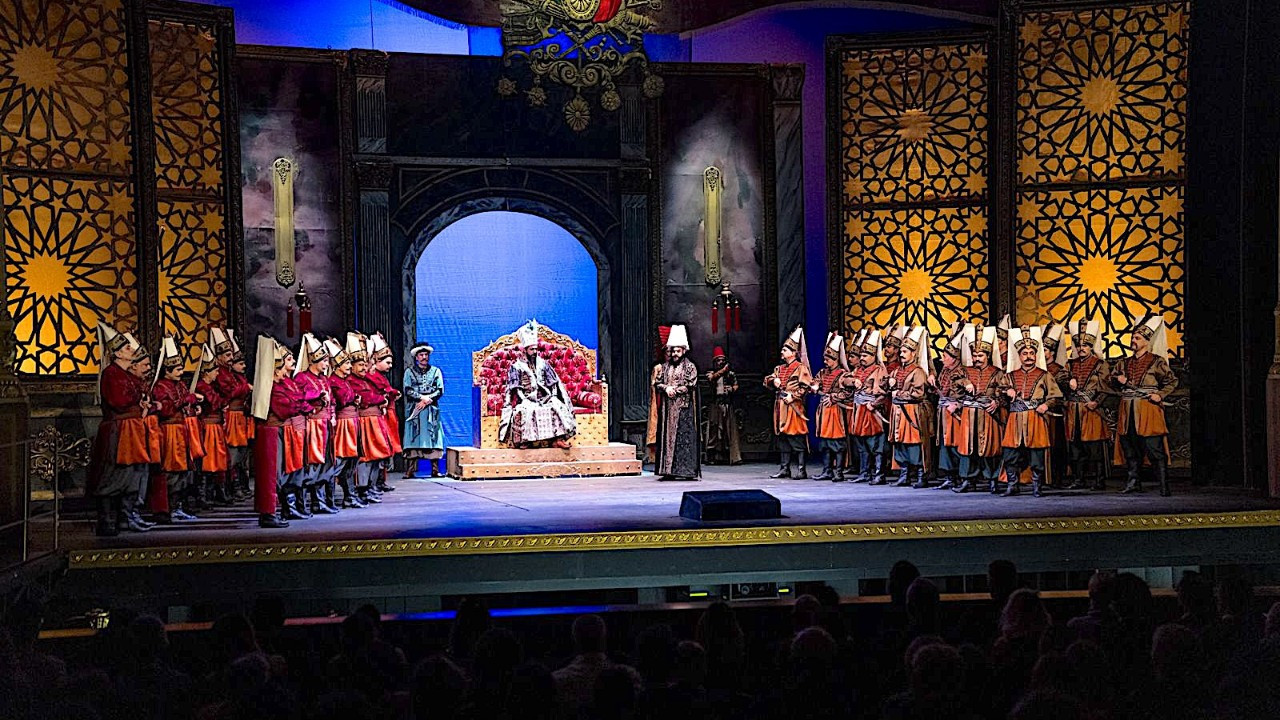 IV. Murat Operası, yurt dışına çıkan ilk büyük opera oldu