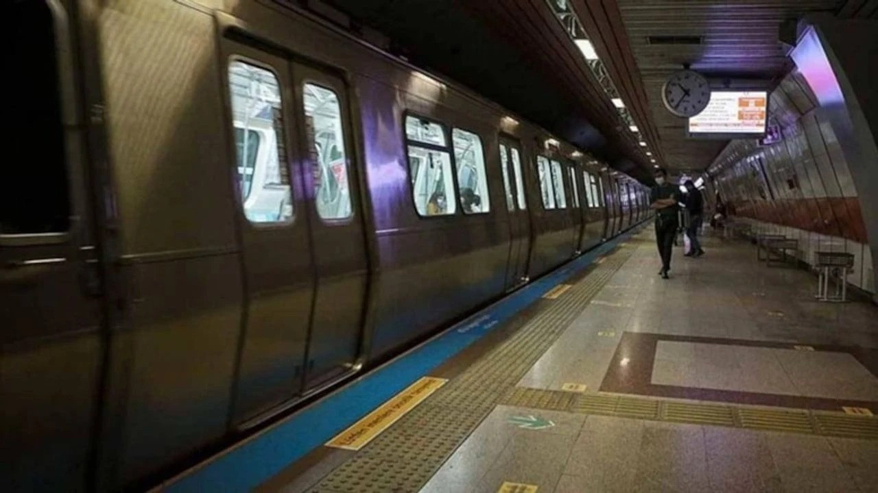 Taksim metro istasyonunda intihar girişimi