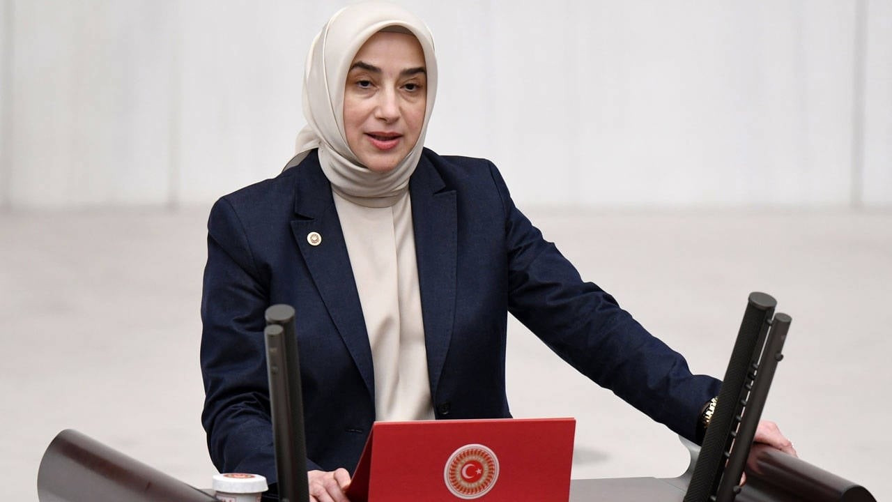 5 kardeşin öldüğü yangın faciası! Özlem Zengin: Her şeyi paraya bağlıyorsunuz