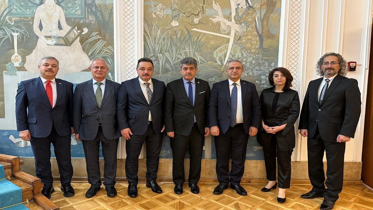 Özbekistan’da ‘iletişim ve sanat‘ buluşması