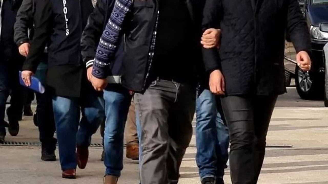 Yasa dışı bahis operasyonu genişliyor! Sokaklara reklam yazıları yazan 3 zanlı yakalandı