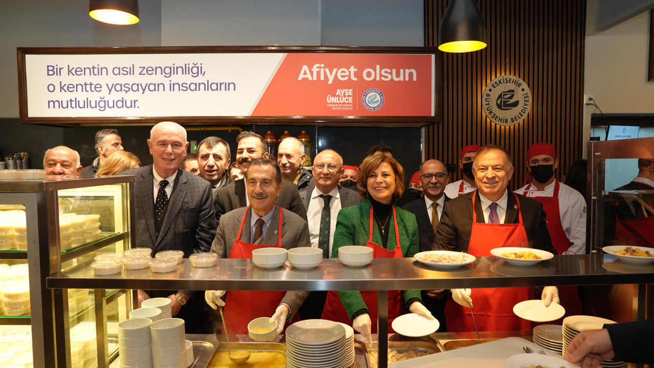Ayşe Ünlüce “Eskişehirlilerin mutluluğu zenginliğimizdir”