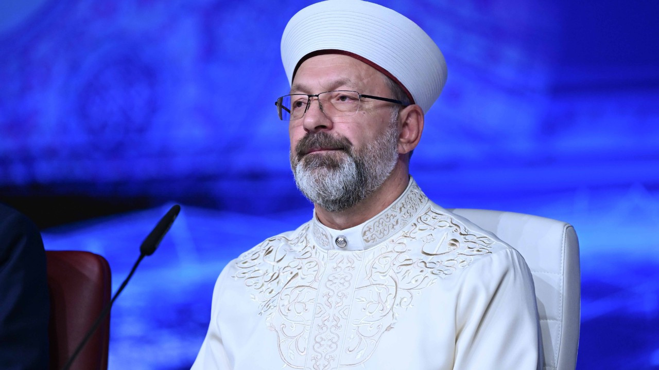 Diyanet İşleri Başkanı Erbaş: Sahih dini bilgileri içeren 'yapay zeka chatbotlar' geliştirilmeli