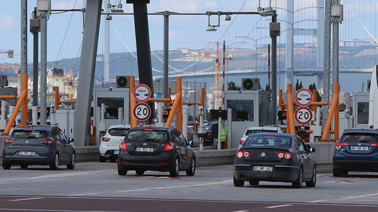 Köprü ve otoyol ücretlerine zam yolda! Bakan Uraloğlu yeni yıl artış oranı ile ilgili açıklama yaptı