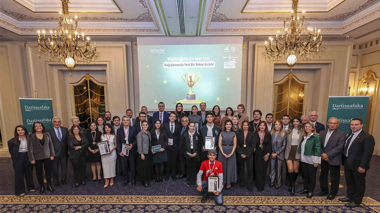 Darüşşafaka, rekor bağış getiren koşucularıyla buluştu