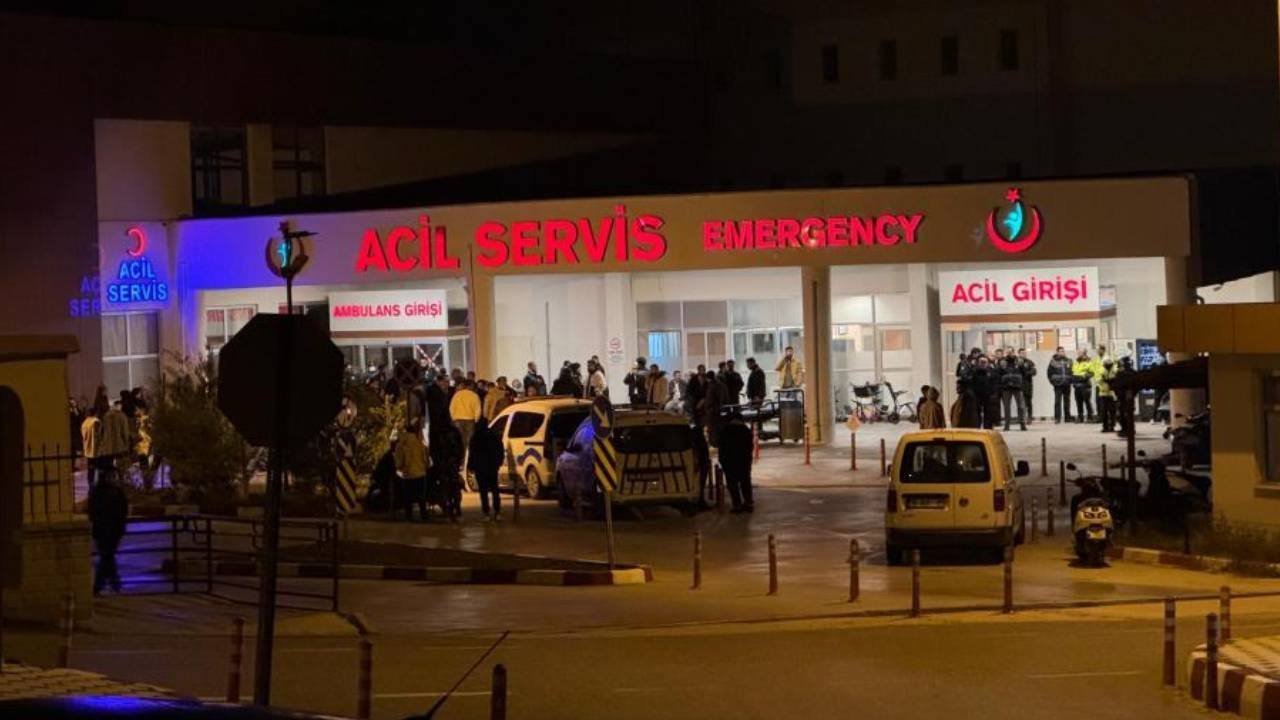 İzmir'de kanlı kavga: 3 genç öldürüldü! Araç içinde başlarından vurulmuşlar