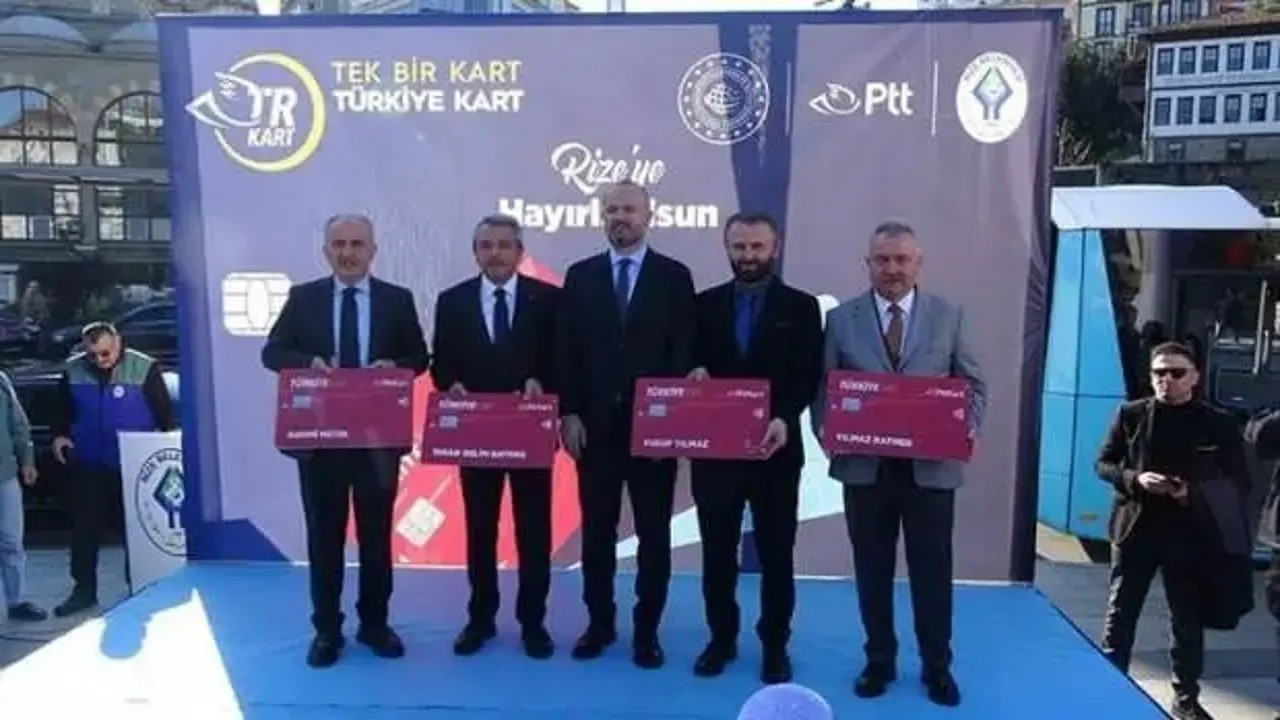 Ulaşımda yeni dönem: "Türkiye Kart" Rize'de uygulamaya geçti