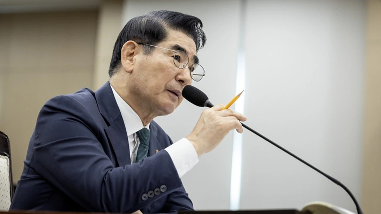 Güney Kore'de sıkıyönetim: Savunma Bakanı istifa etti