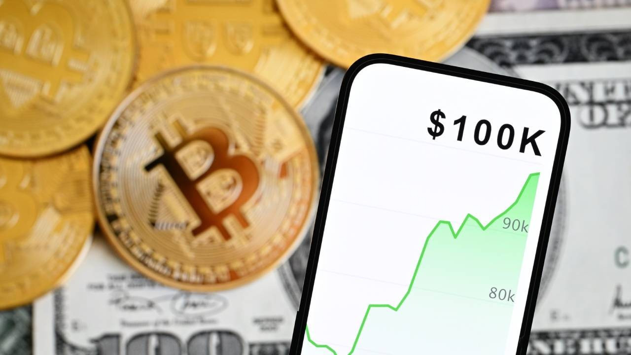 SON DAKİKA... Bitcoin ilk defa 100 bin doları geçti