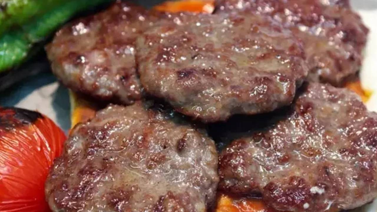 Bakanlık ifşaya devam ediyor: Bir köfteci daha listede