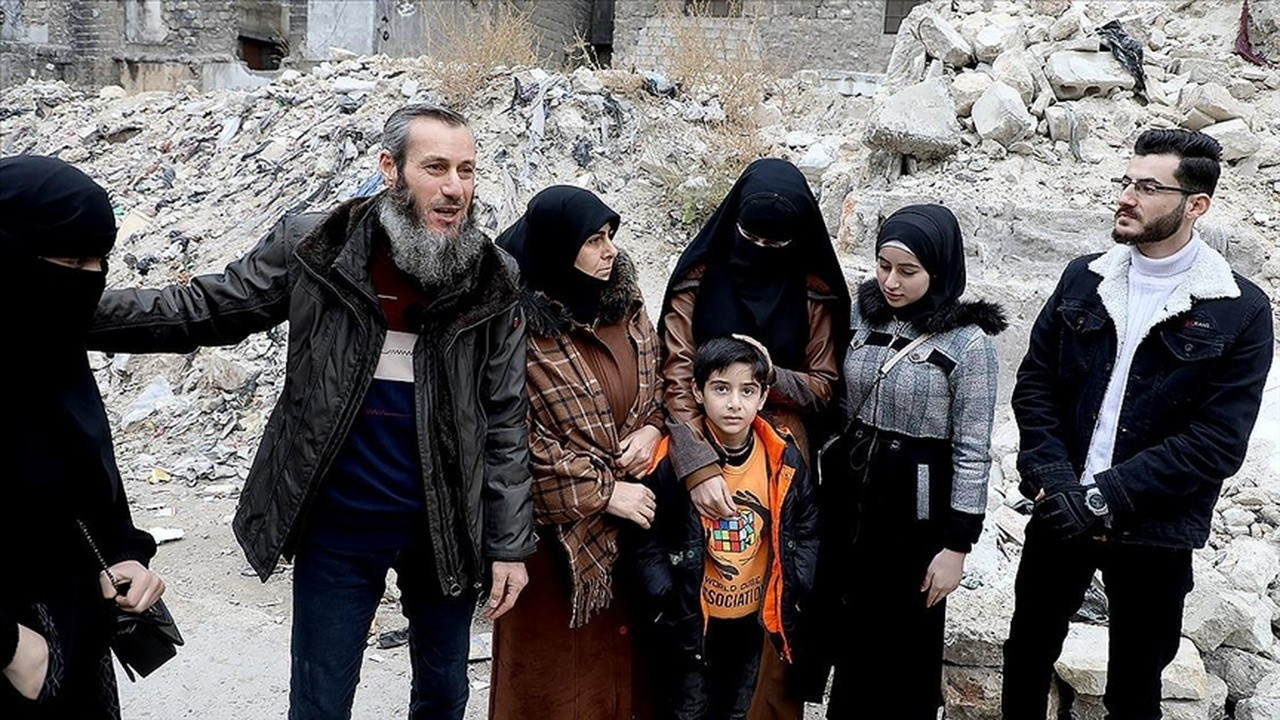 13 yıl sonra topraklarına dönen Halepliler, mutluluklarını dile getirdi