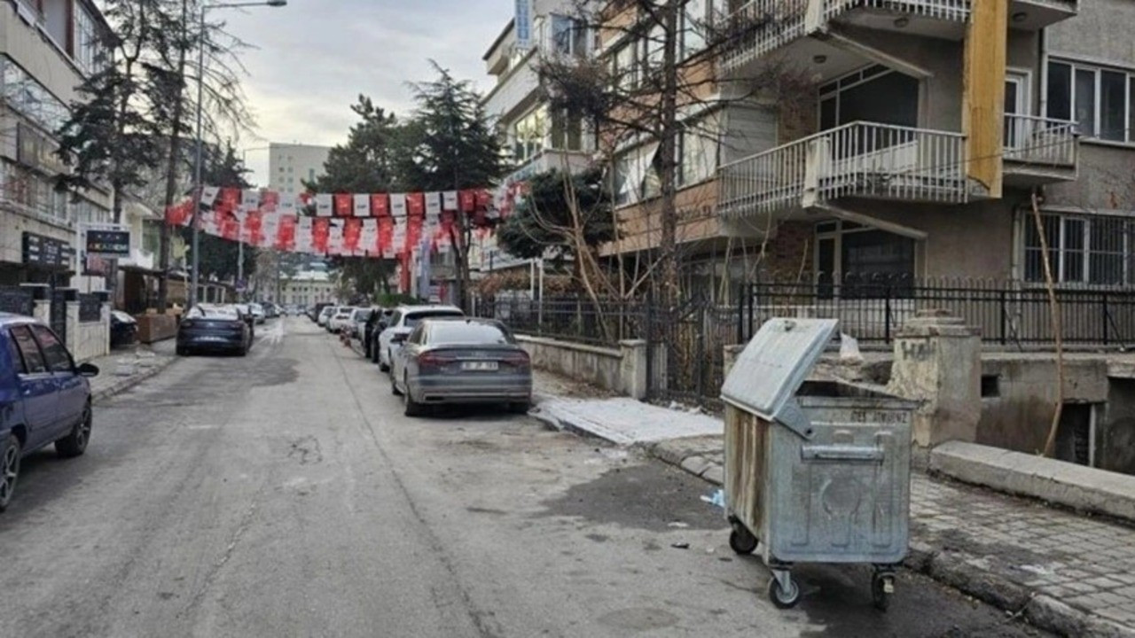 CHP İl Başkanlığı önünde çöp konteynerinde patlama: 1 kişi gözaltına alındı