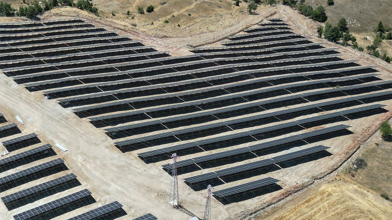 Ant Yapı kendi enerjisini güneşten üretmeye başladı