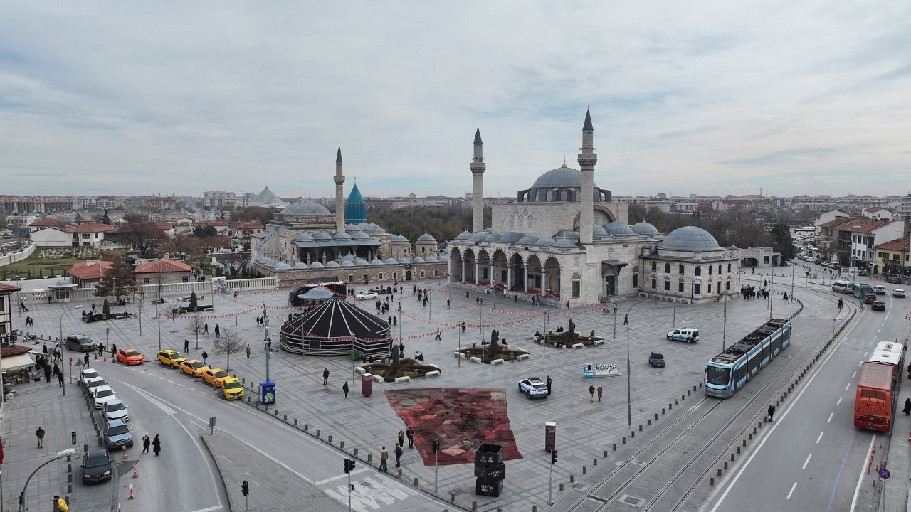 Konya’da Şeb-i Arus törenleri büyük ilgi görüyor