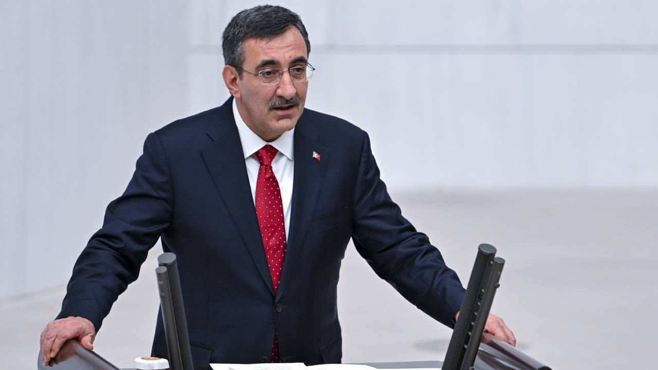 Cumhurbaşkanı Yardımcısı Yılmaz'dan asgari ücret yorumu