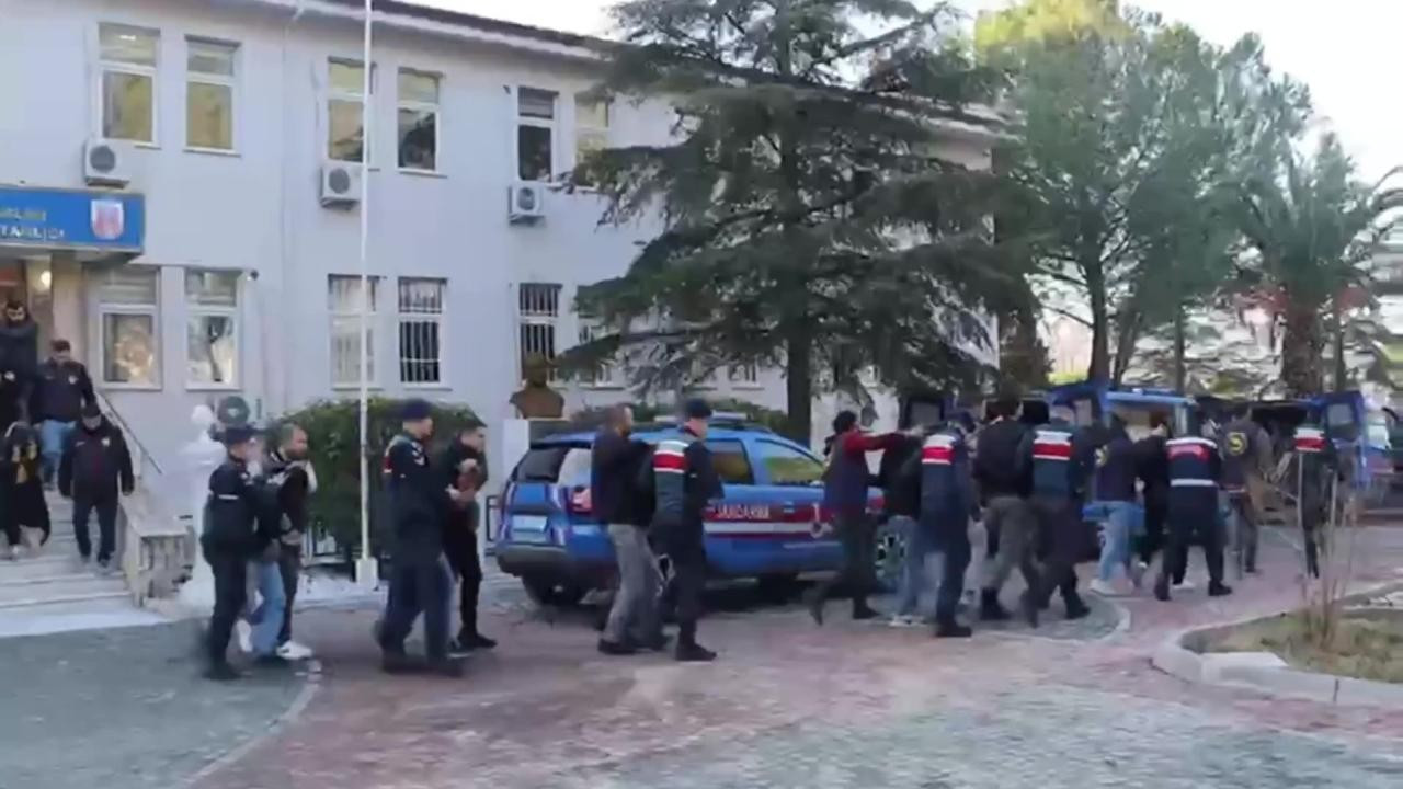 5 ayrı organize suç örgütüne operasyon: 24 şüpheli tutuklandı