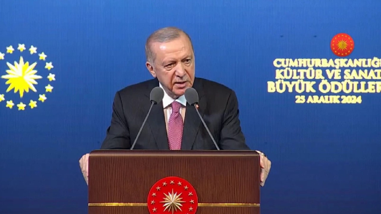 Cumhurbaşkanı Erdoğan: Sanatını aşkla icra eden herkese elimizden gelen desteği sağlıyoruz