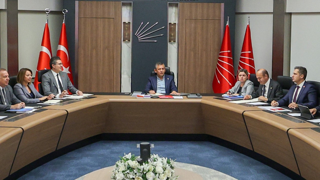 CHP MYK'dan 10 kişilik “Hazırlık Komisyonu” kararı