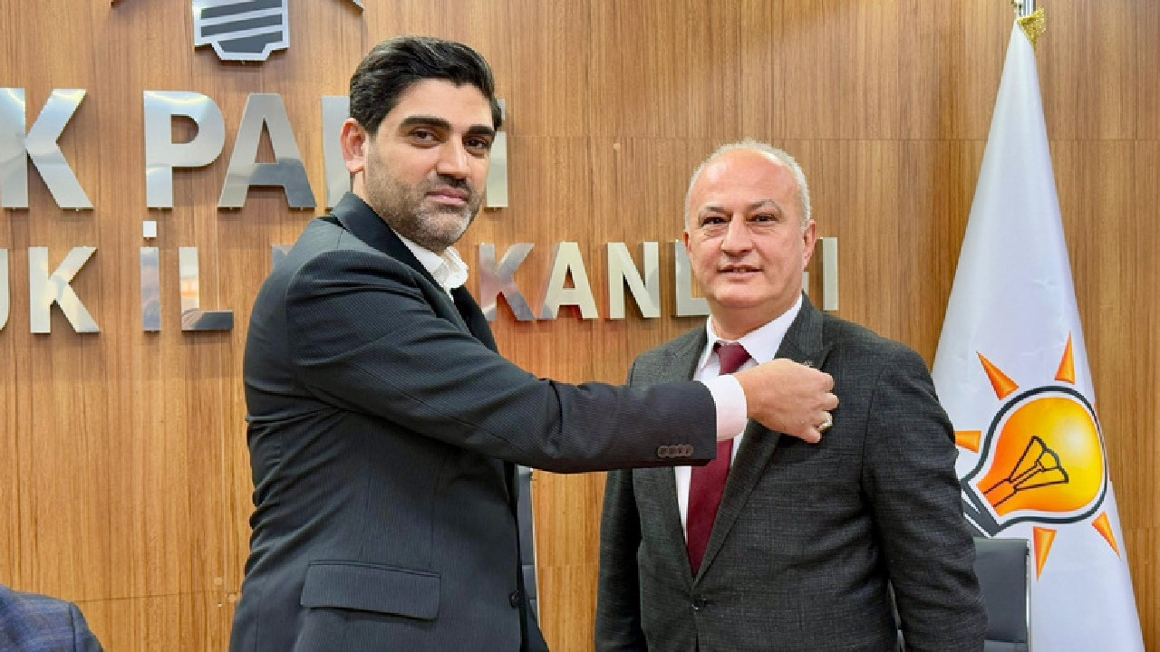 Yeniden Refah'ta istifa: Meclis Üyesi Ertekin, partisinden ayrılıp AK Parti'ye geçti