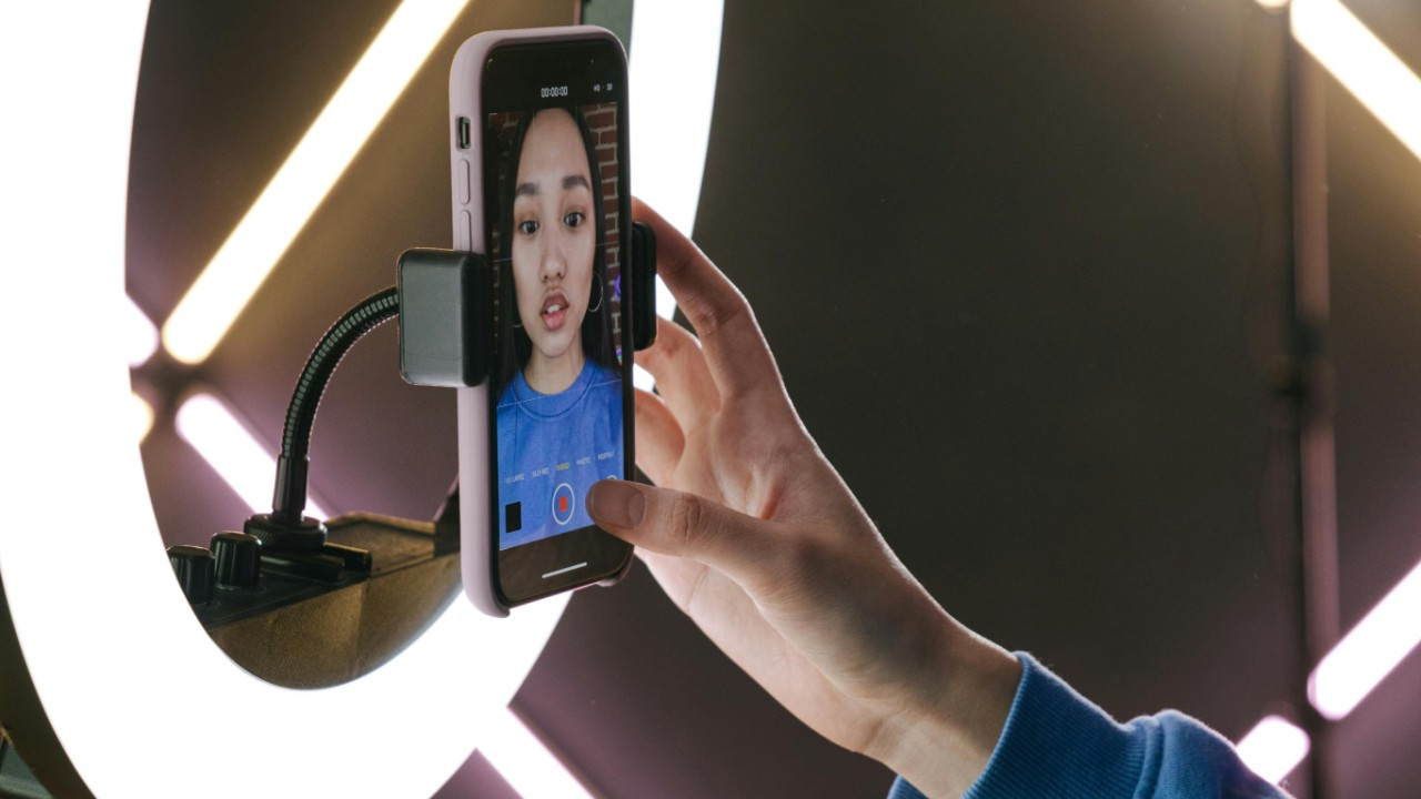 Instagram ile Facebook’taki güzellik filtreleri tamamen kaldırılıyor