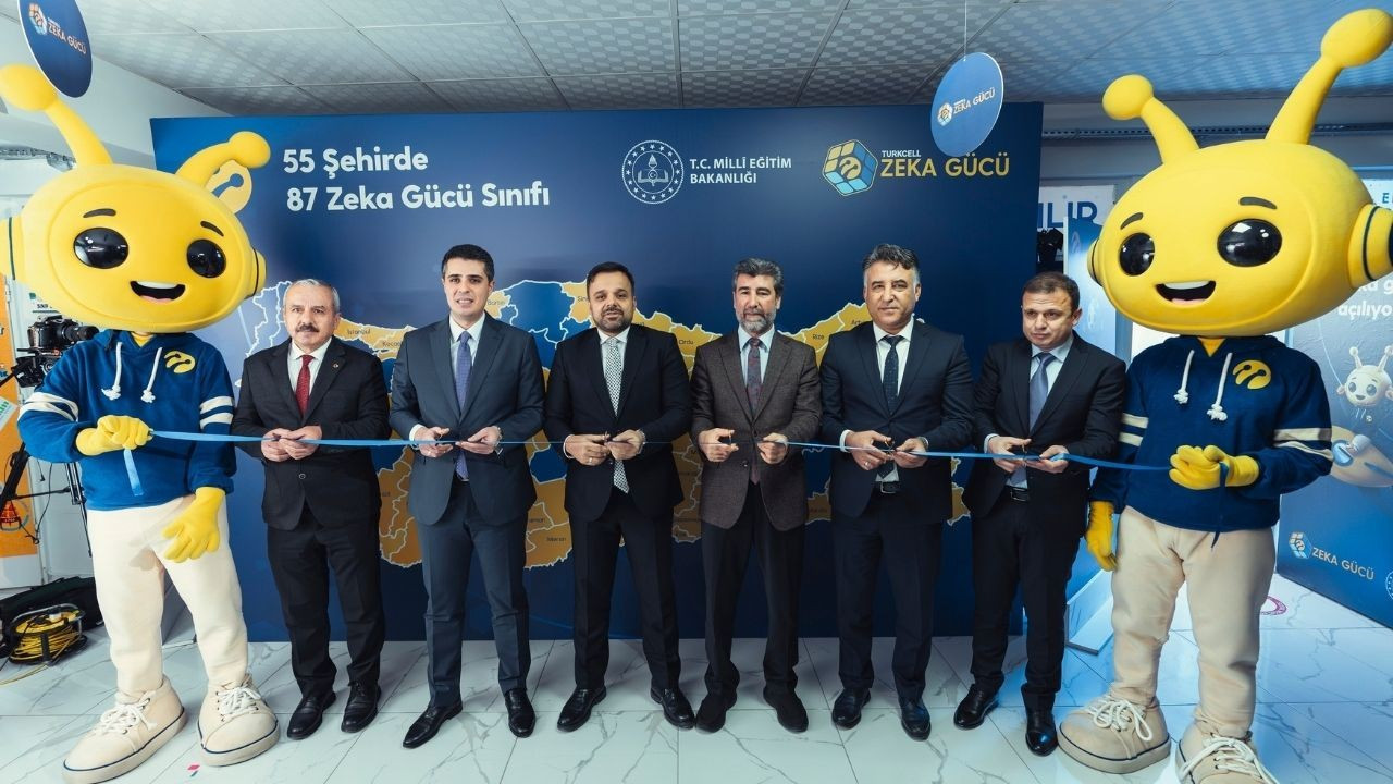 Turkcell Zekâ Gücü Projesi’nin yeni sınıfı Elbistan’da açıldı