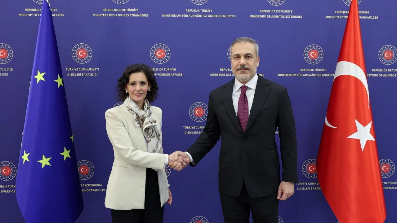 Bakan Fidan, AB Komisyonu üyesi Lahbib ile görüştü: Amacımız Suriye'nin yaptırımlardan kurtulması