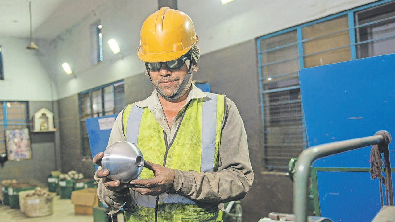KOSGEB, ölçek büyütmek isteyen KOBİ’lere destek olacak