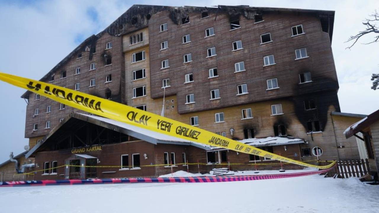 78 kişinin öldüğü otelde sessizlik: Kimsenin yaklaşmasına izin verilmiyor