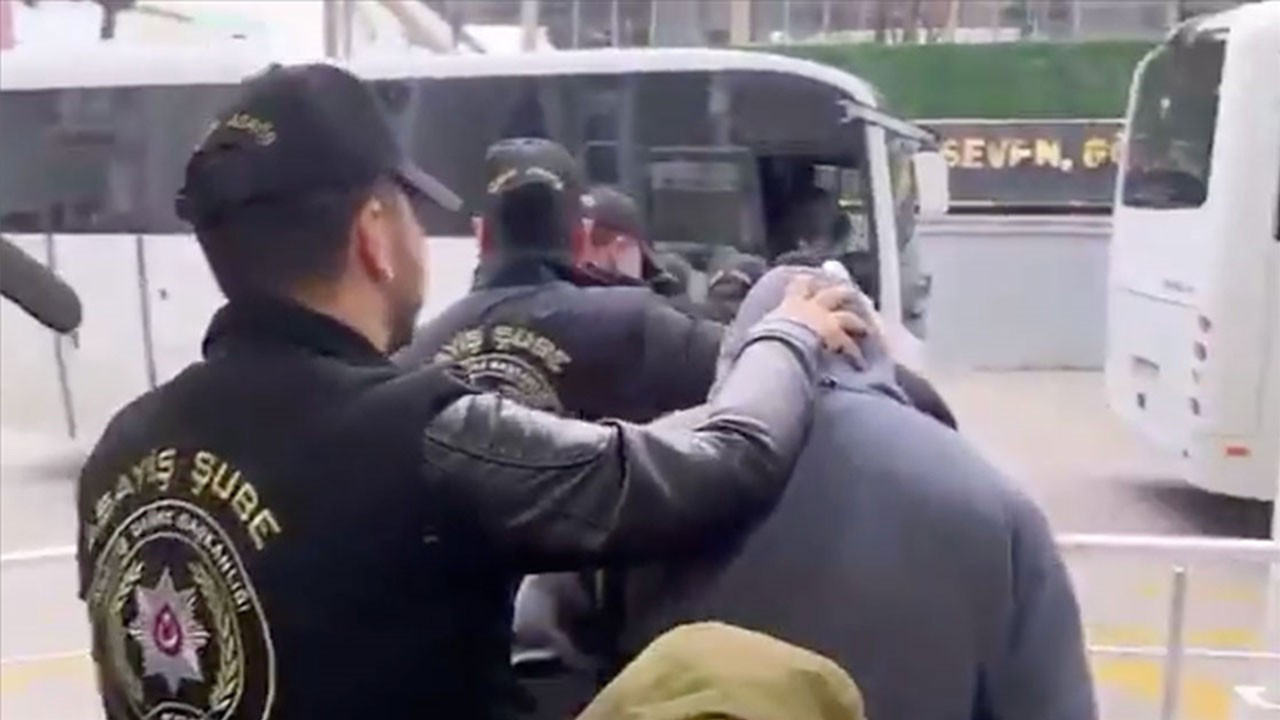 Hesaplarında 1 milyar TL işlem hacmi bulunan 43 şüpheli yakalandı Hesaplarında 1 milyar TL işlem hacmi bulunan 43 şüpheli yakalandı