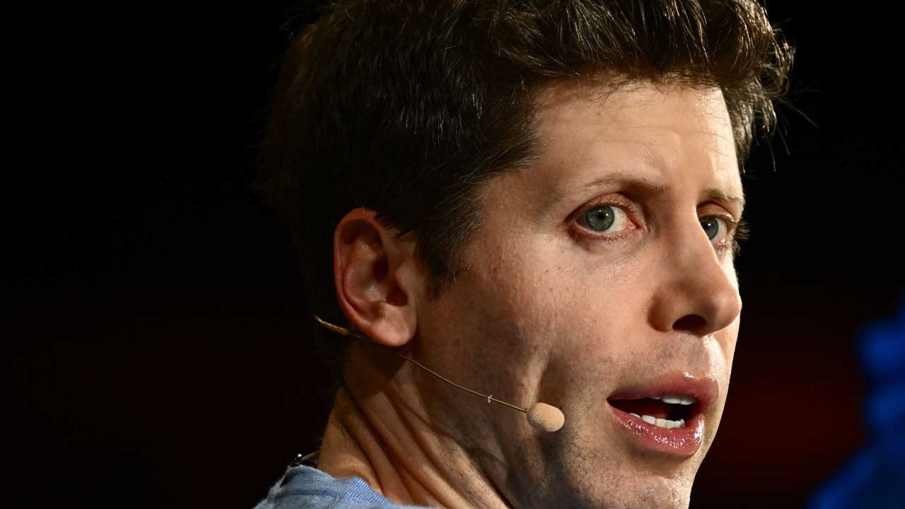 OpenAI CEO’su Sam Altman’dan Google’a tehdit gibi mesaj: Web’in en iyi ürünü olacak
