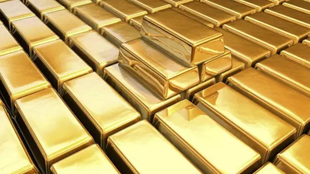 Goldman Sachs, yıl sonu altın tahminini güncelledi