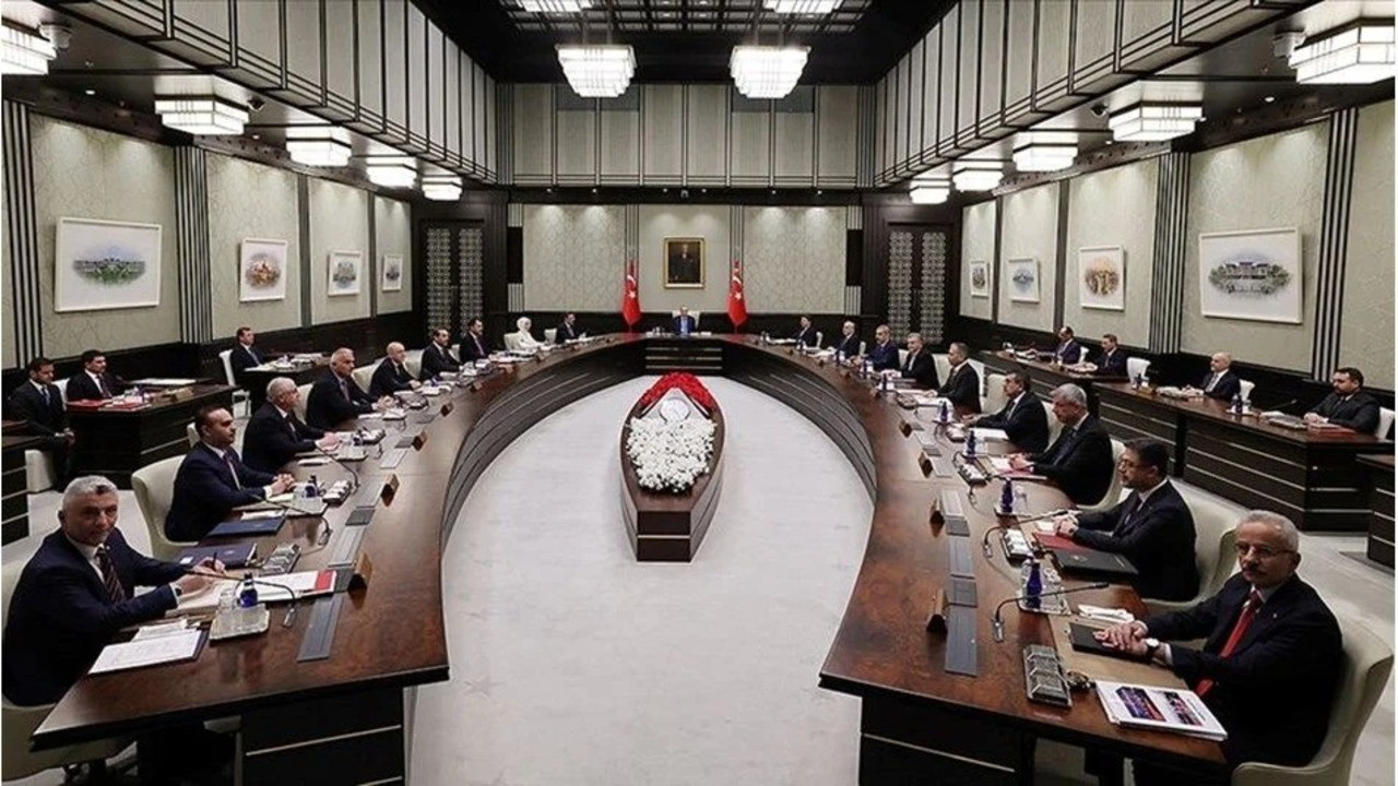 Kabine 3 hafta aranın ardından toplanıyor: Masada hangi konular var?