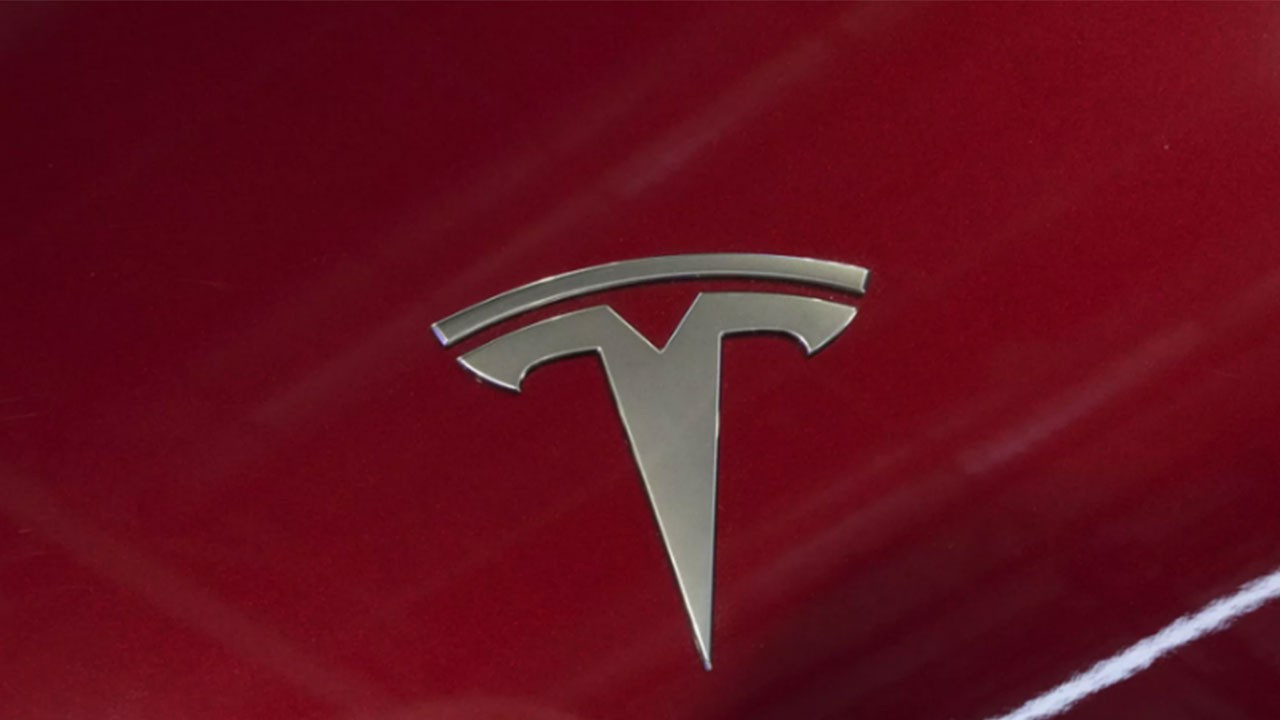 Avrupa'da Tesla satışları düşüşünü sürdürüyor