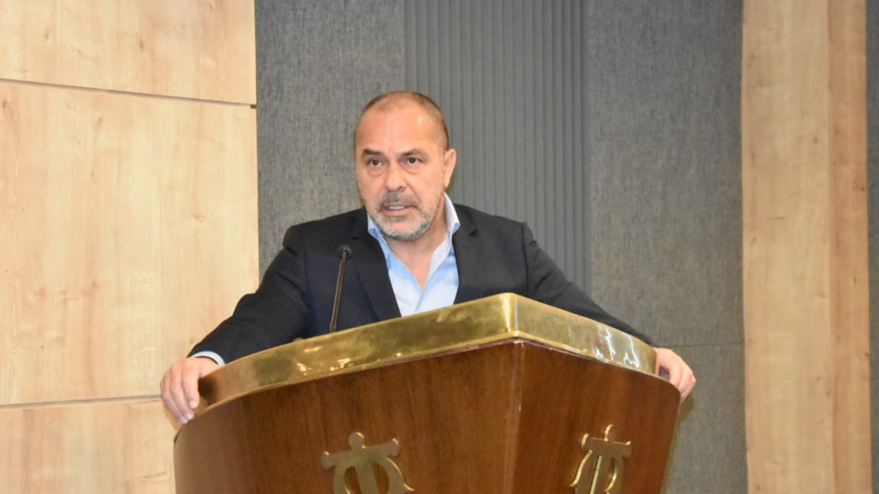 “İzmir Limanı güç kaybediyor, özelleştirmede talip çıkarsa ne ala”