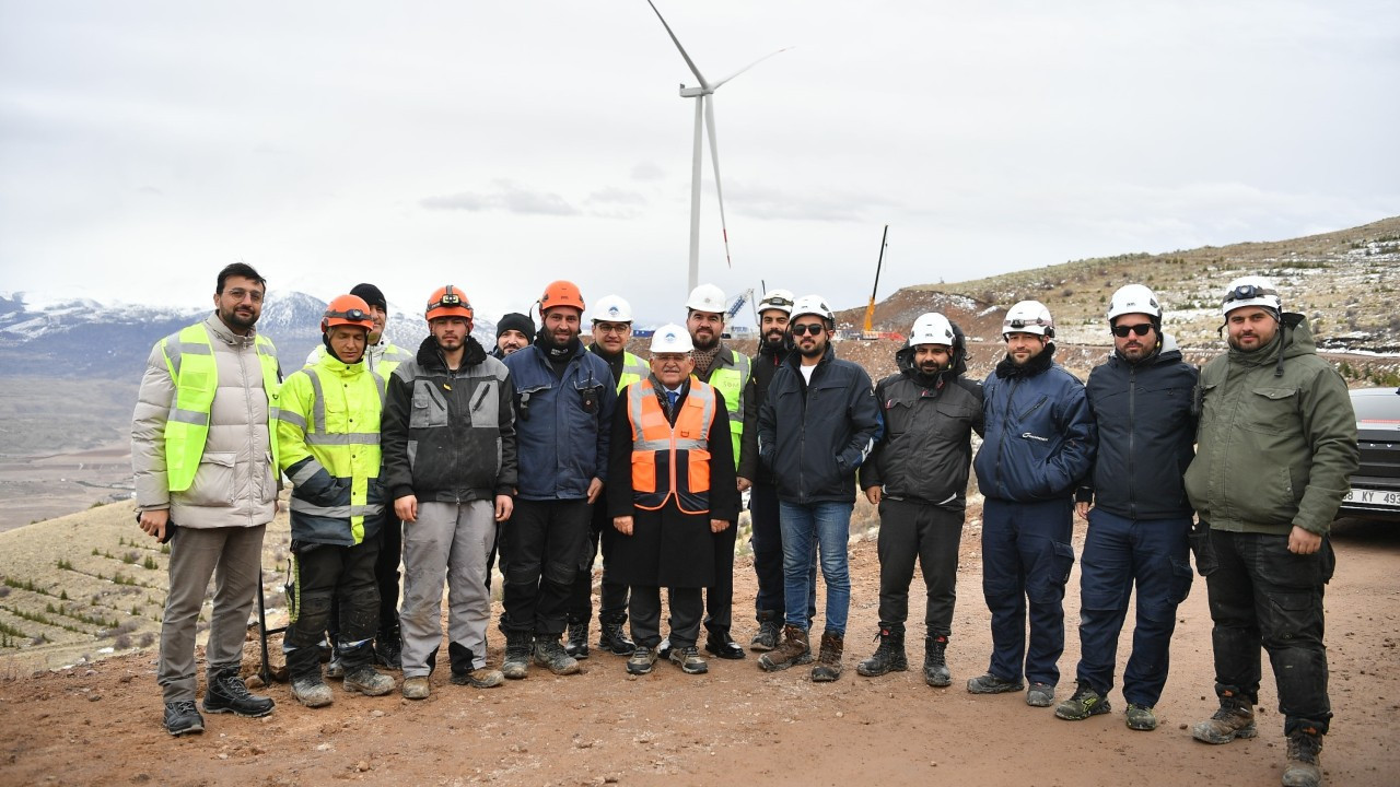 Kayseri Büyükşehir’den Türkiye’de ilk:  Toplu taşımanın elektrik enerjisini RES üretecek