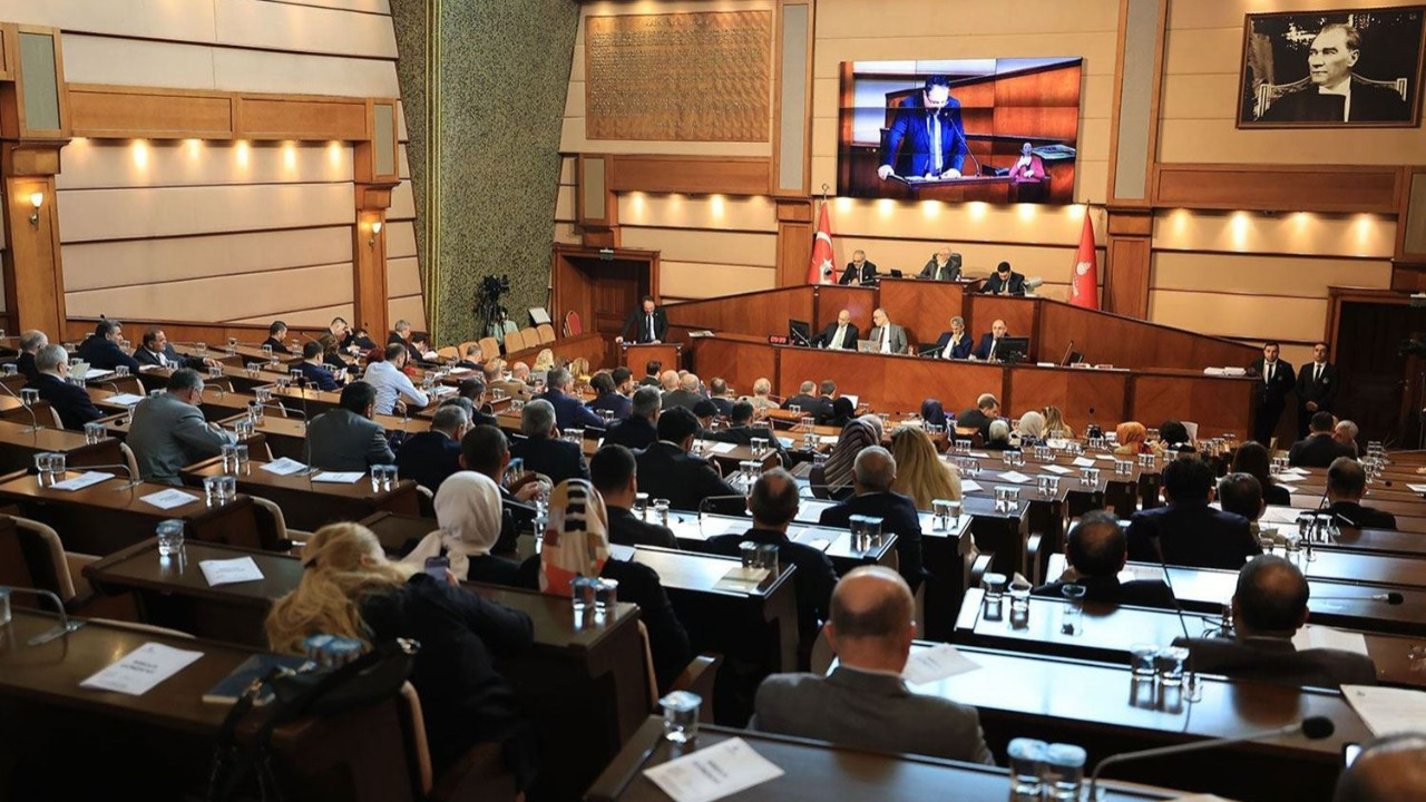 İBB Meclisinde AK Parti grubundan İBB yönetimine zam tepkisi