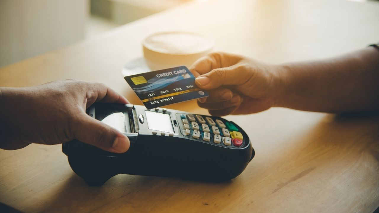 Kredi kartlarında takip oranı son beş yılın en yüksek seviyesine ulaştı