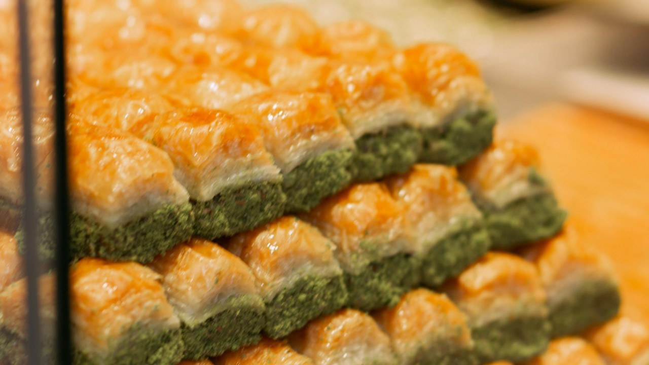 Bayramda baklavanın tadı kaçtı! Asgari ücretli 5 yılda 7 kilo baklava kaybetti