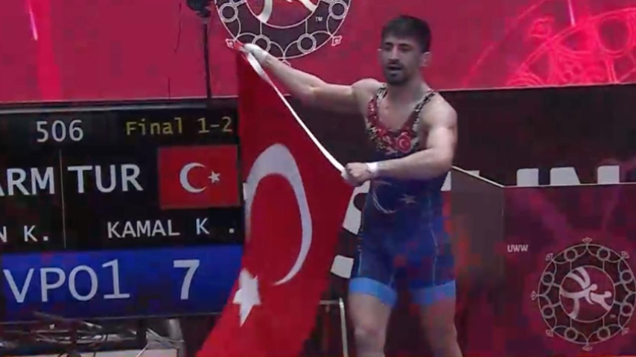 Milli güreşçi Kerem Kamal, Avrupa şampiyonu oldu