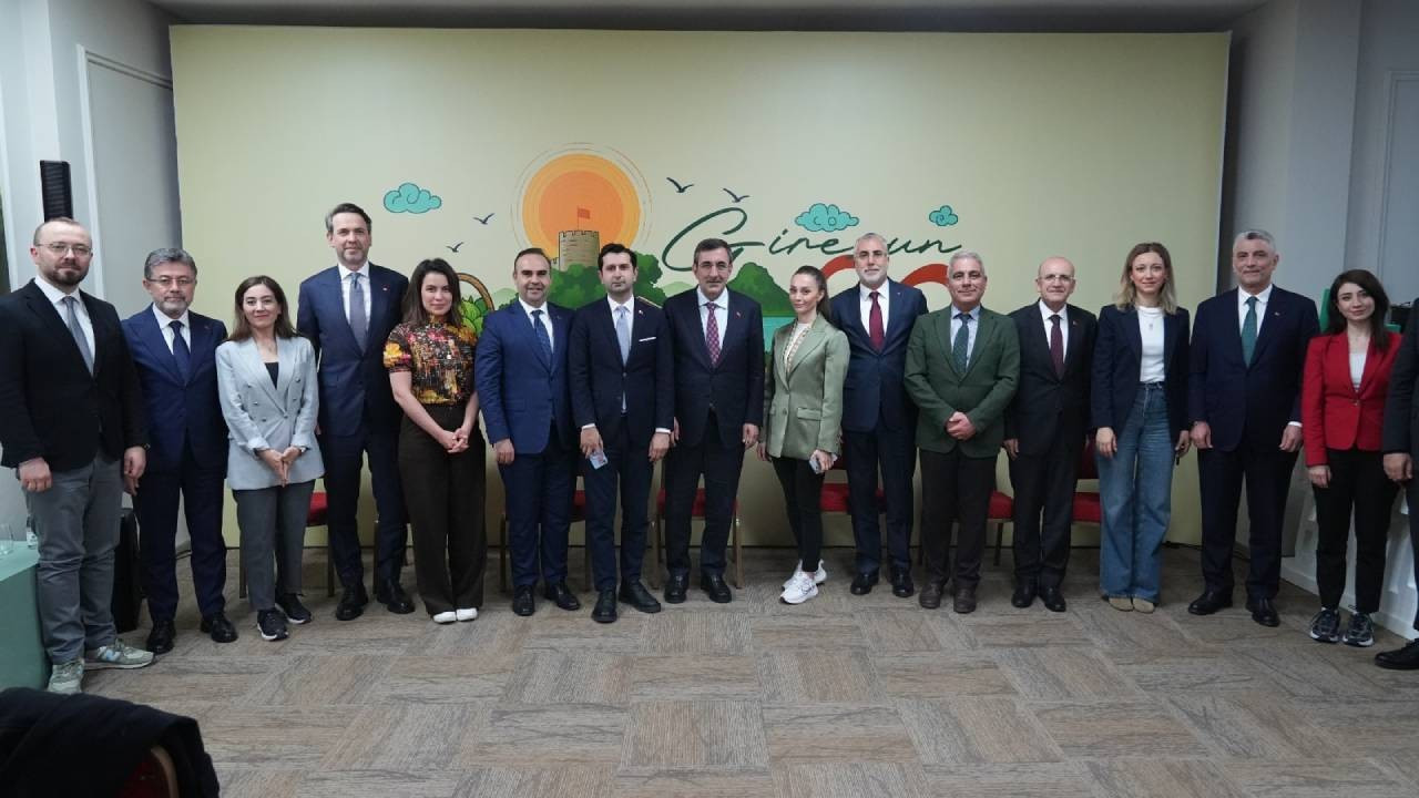 Cevdet Yılmaz: İç pazarımız güçlü, Trump kaynaklı belirsizliğin etkileri sınırlı olacak