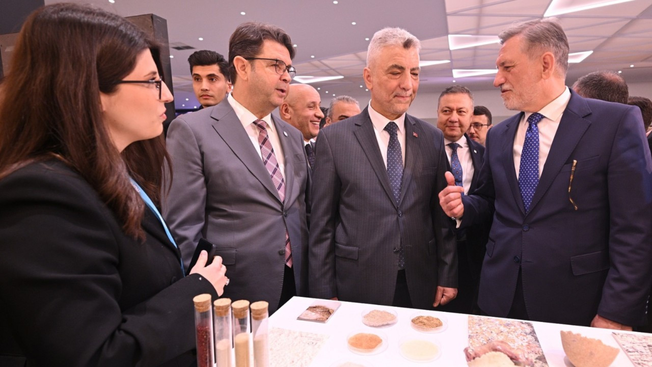 Bakan Bolat: Ev tekstilinde ihracat hedefi 3 milyar dolar