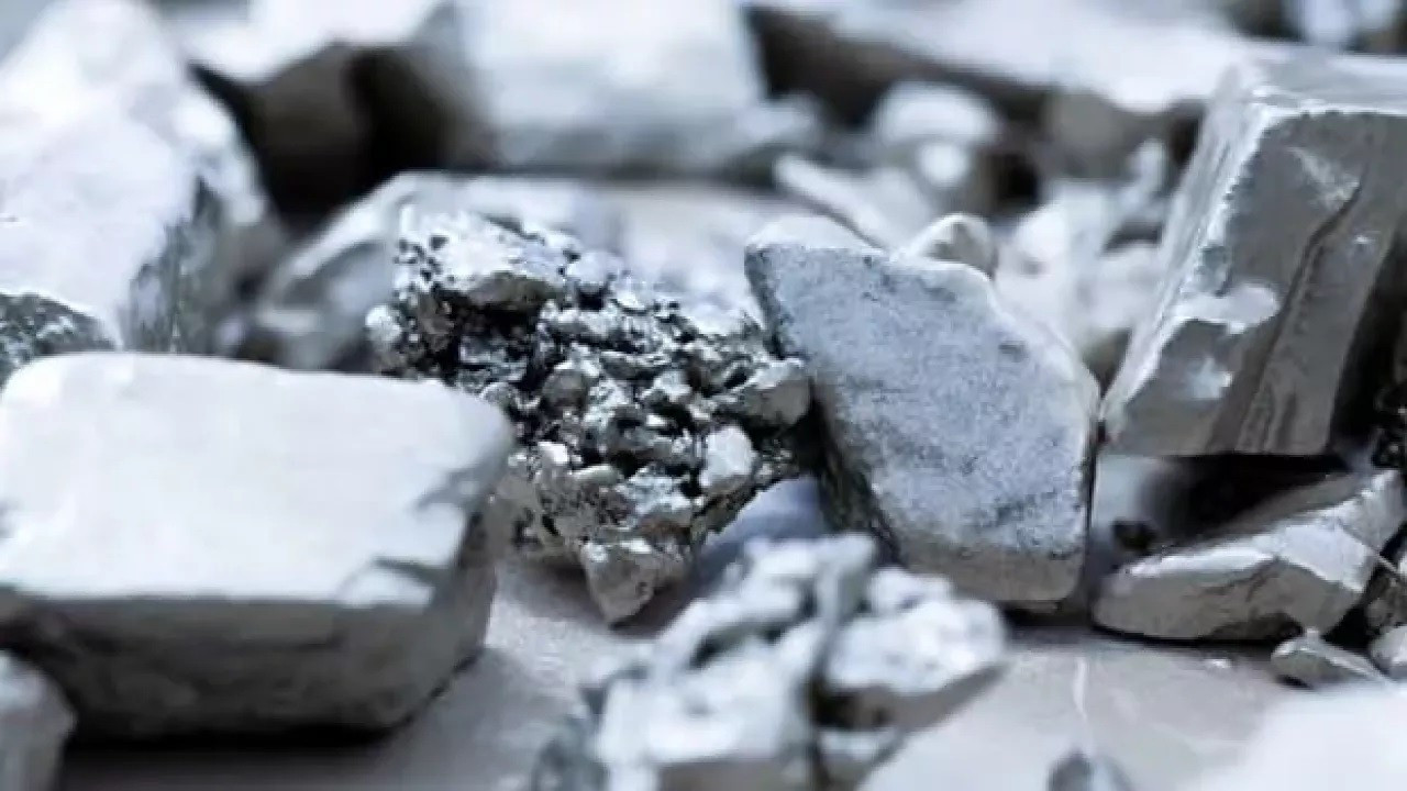 Yatırımcı platini hatırlamaya başladı