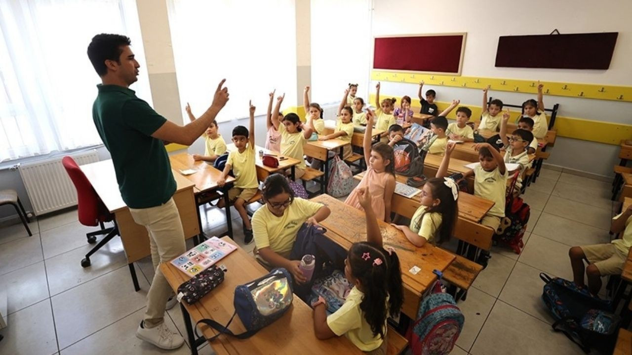MEB duyurdu: Öğretmenlerin iller arası atama sonuçları açıklandı