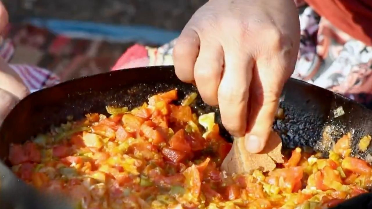 Menemen’in meşhur menemeni tescillendi: Coğrafi işarete onay çıktı