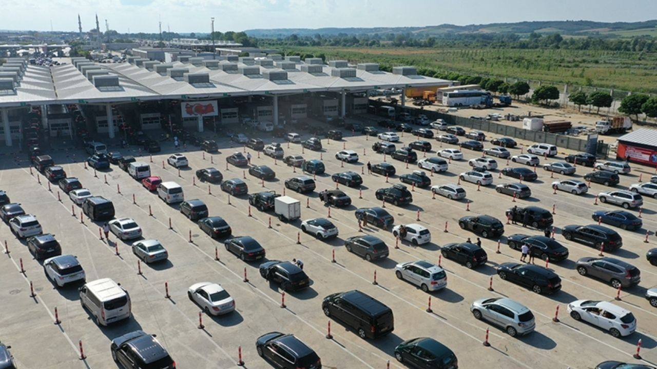 Türklerin sıla yolculuğu başlıyor! Sınır kapılarında yoğunluk alarmı verildi