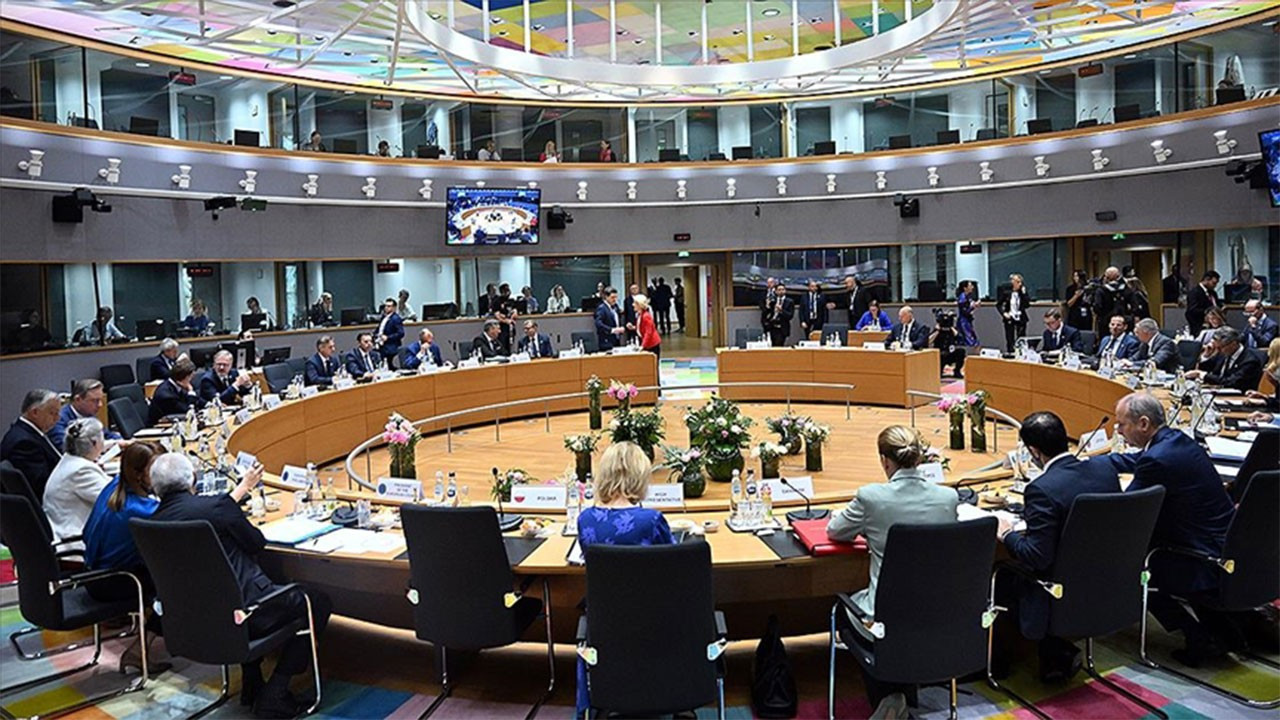 Avrupa’da savunmaya en az 100 milyar Euro şart!